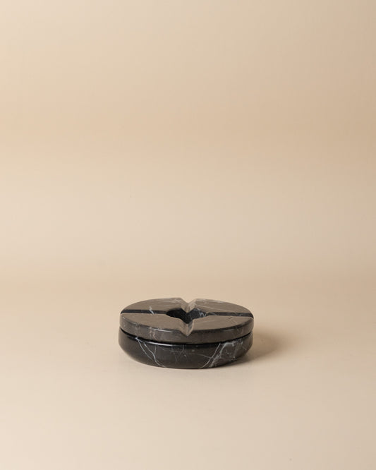 Aschenbecher mit Deckel aus schwarzem Marmor – handgefertigter Naturstein-Aschenbecher mit Deckel, luxuriöses Tischaccessoire
